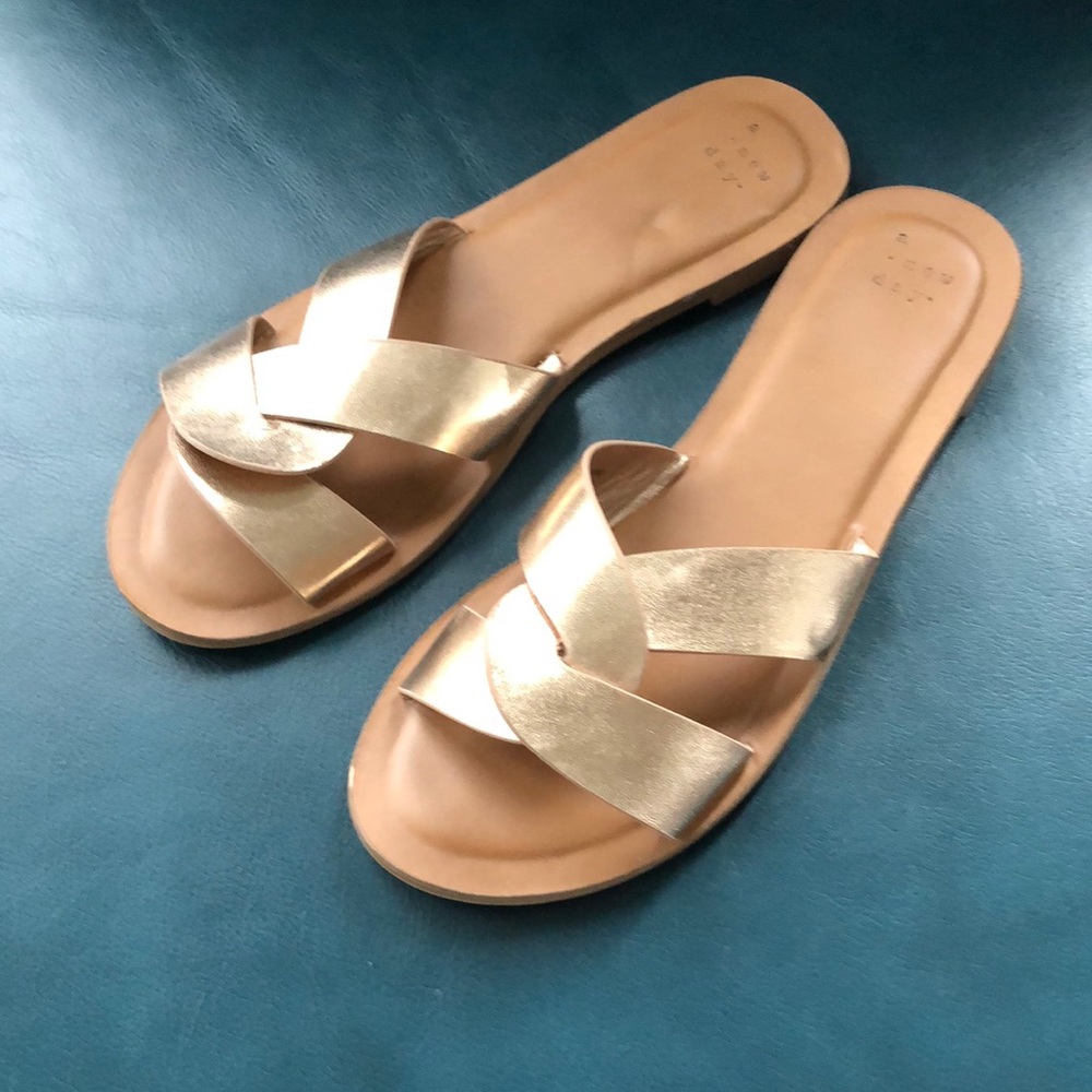 A New Day Coppertone Curvy Crossover Slide Flats 8